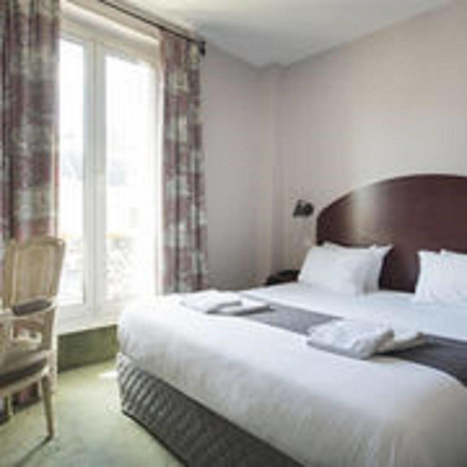 France Louvre Hotel Paris Exterior foto