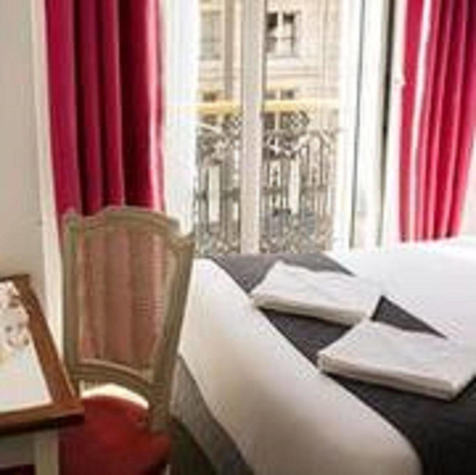 France Louvre Hotel Paris Exterior foto